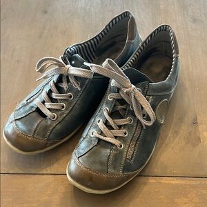 Remonte Gray and Blue Sneakers Casual Style